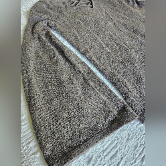 Womens American Eagle Sweater Bell Sleeves Criss Cross Design Cutout Soft Feel - Picture 3 of 7